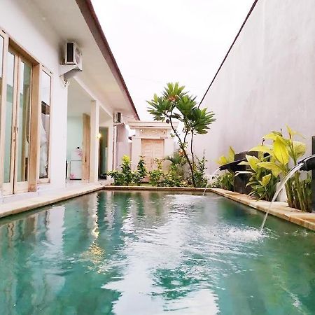 Villa Santika Banjar  ภายนอก รูปภาพ